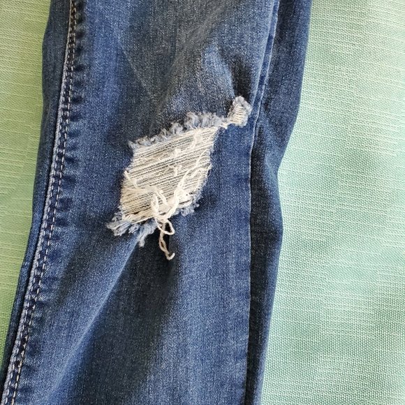 🖤Host Pick* Hudson jeans distressed tween size 14 4 for $20 - Picture 5 of 10